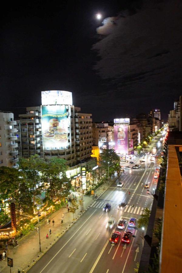Apartment With Panoramic Terrace In City Center بوخارست المظهر الخارجي الصورة