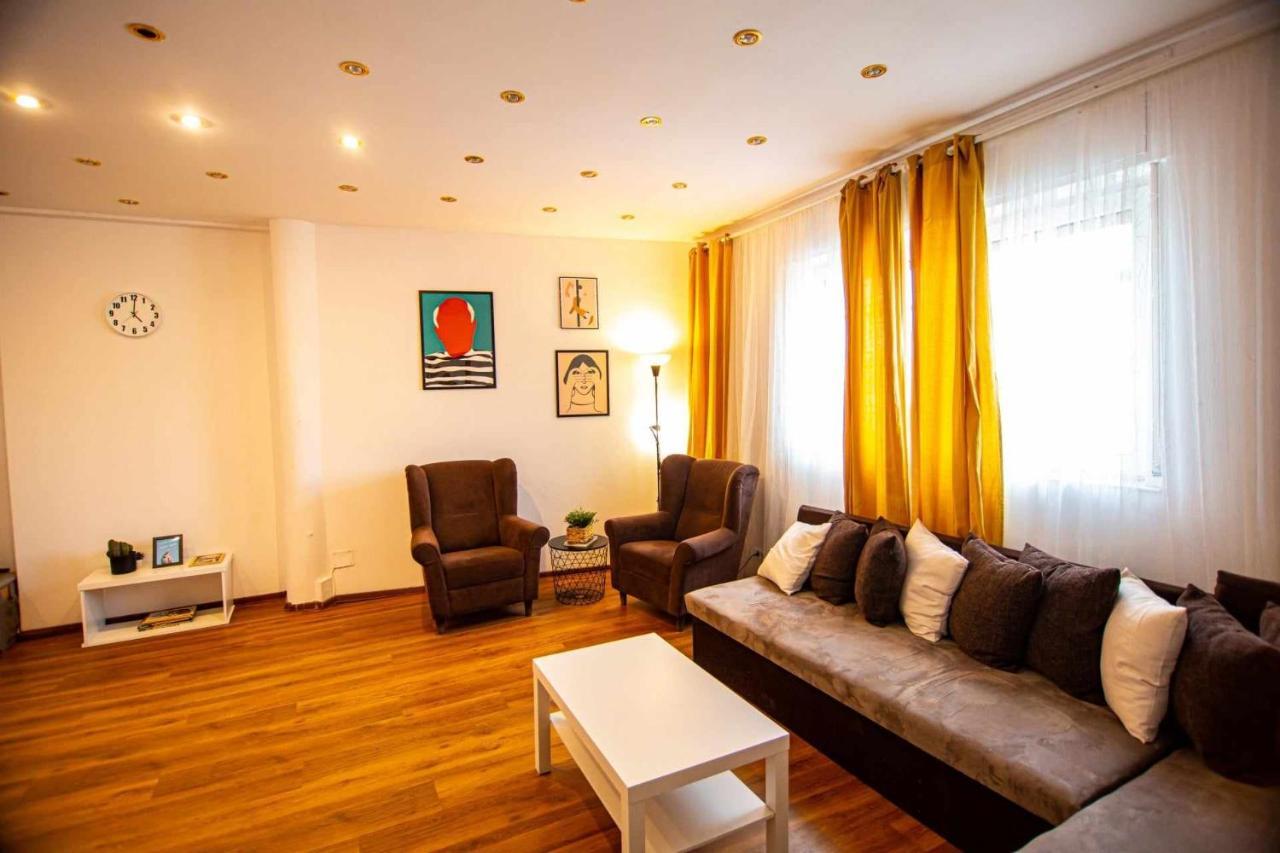 Apartment With Panoramic Terrace In City Center بوخارست المظهر الخارجي الصورة